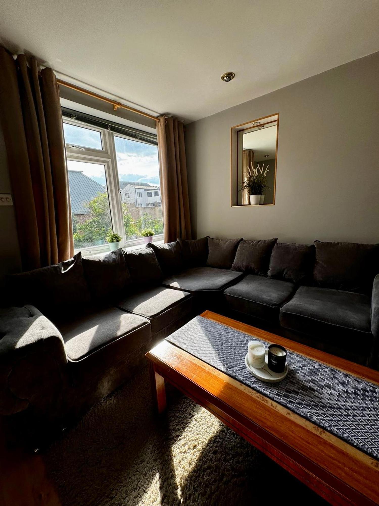 Amazing En-Suite Apartment In Finchley Central لندن المظهر الخارجي الصورة