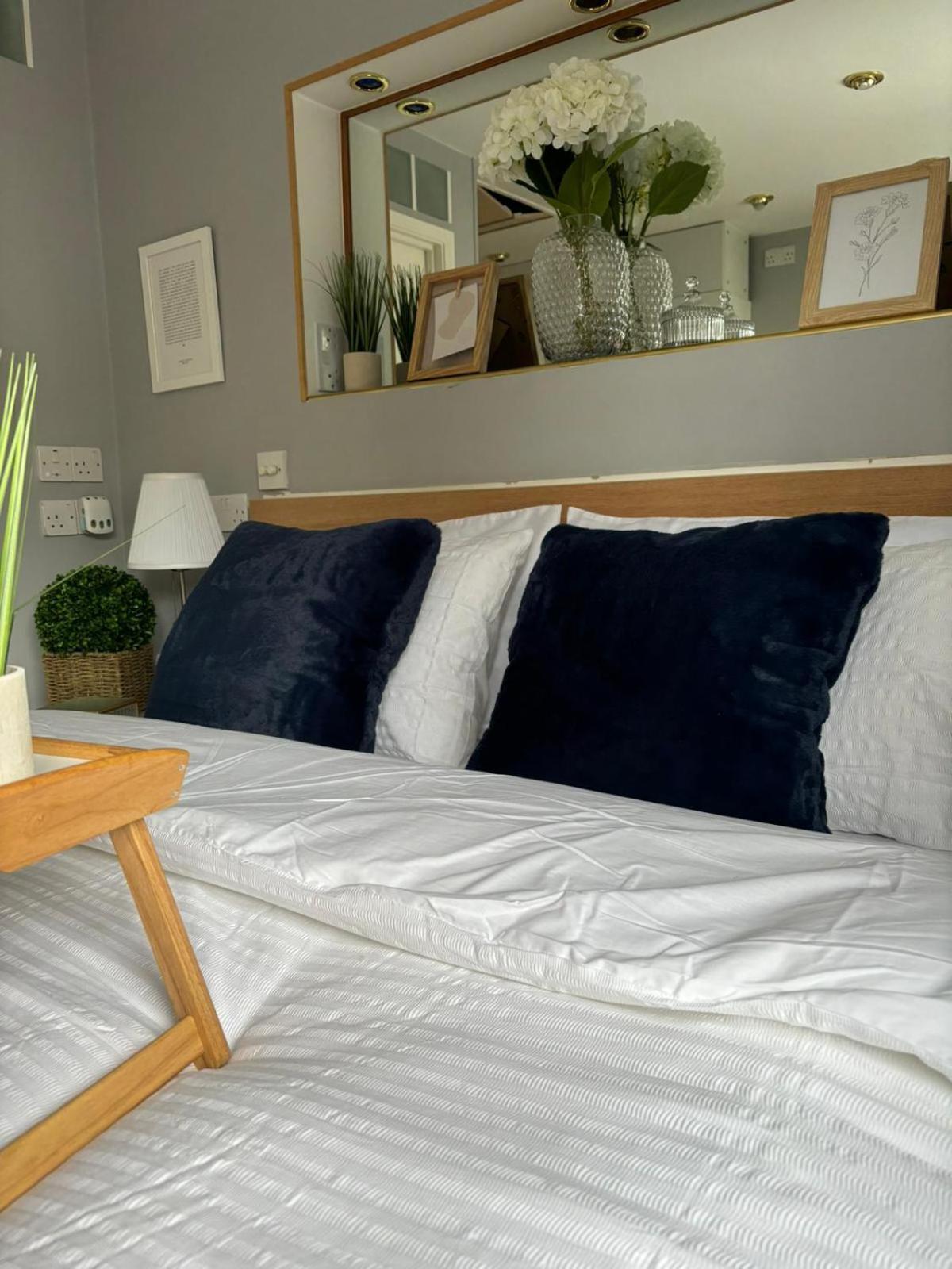Amazing En-Suite Apartment In Finchley Central لندن المظهر الخارجي الصورة