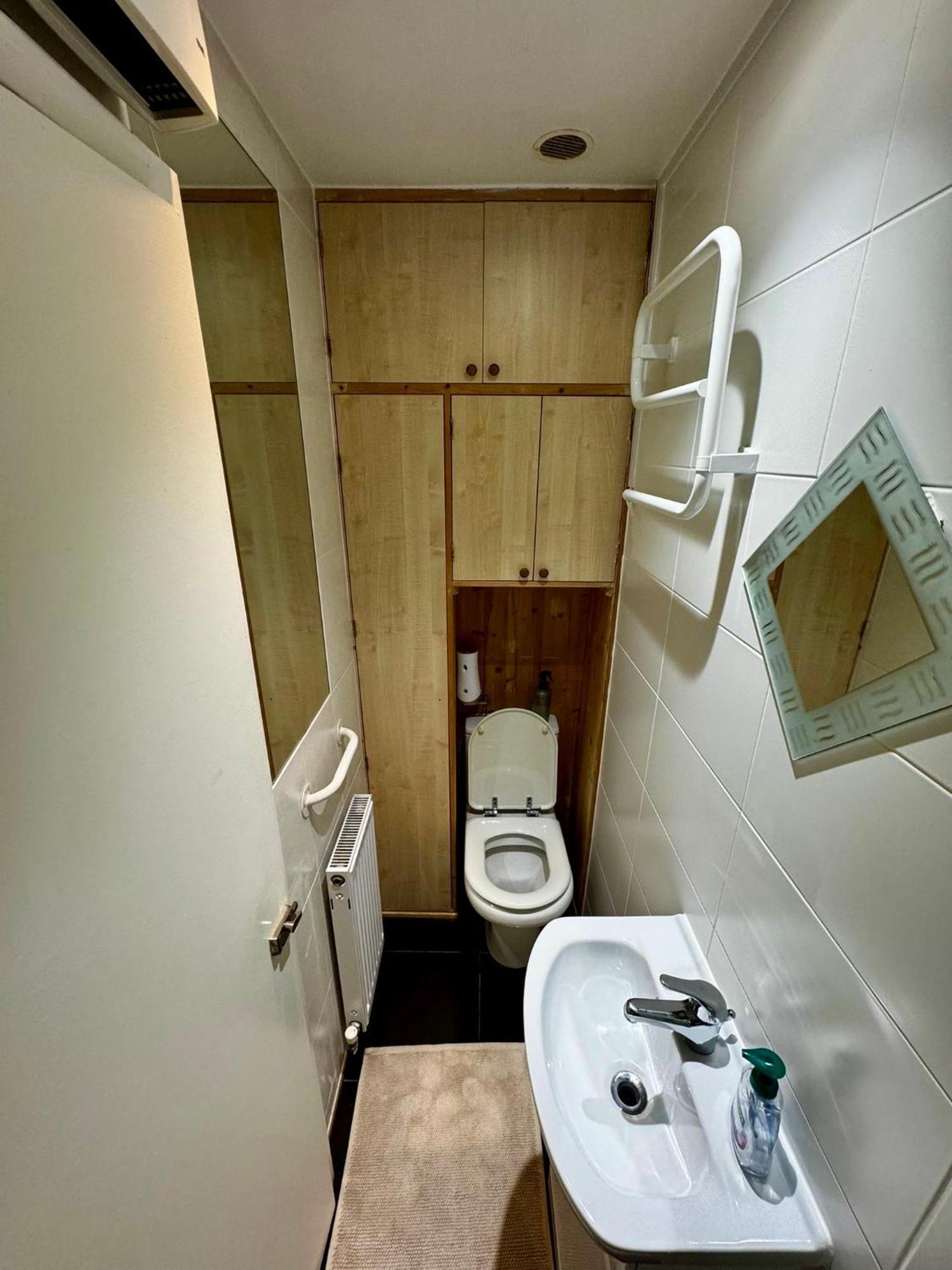 Amazing En-Suite Apartment In Finchley Central لندن المظهر الخارجي الصورة
