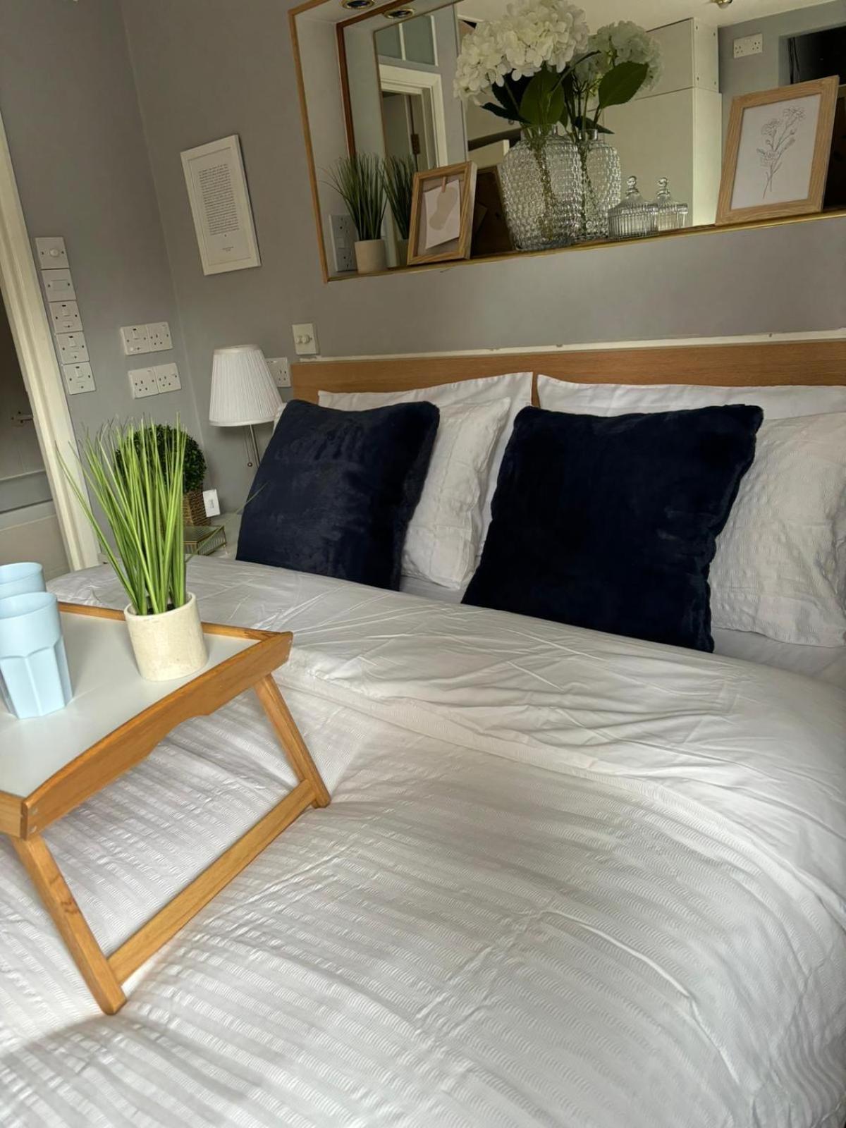 Amazing En-Suite Apartment In Finchley Central لندن المظهر الخارجي الصورة