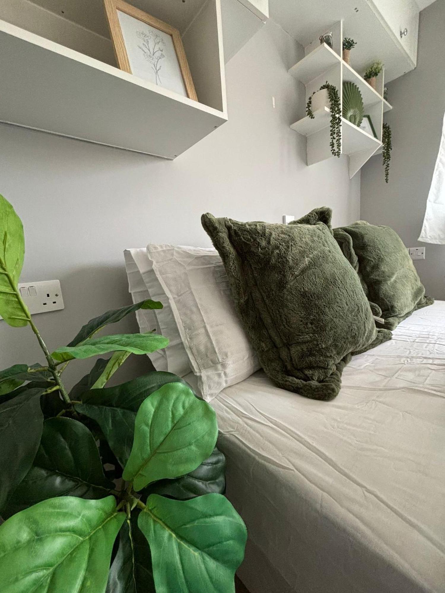 Amazing En-Suite Apartment In Finchley Central لندن المظهر الخارجي الصورة